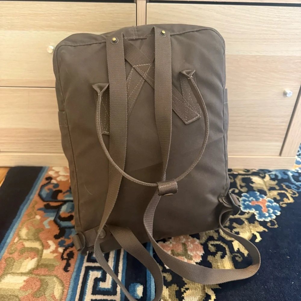 Fjallraven Kanken Classic Backpack Tote in Brown